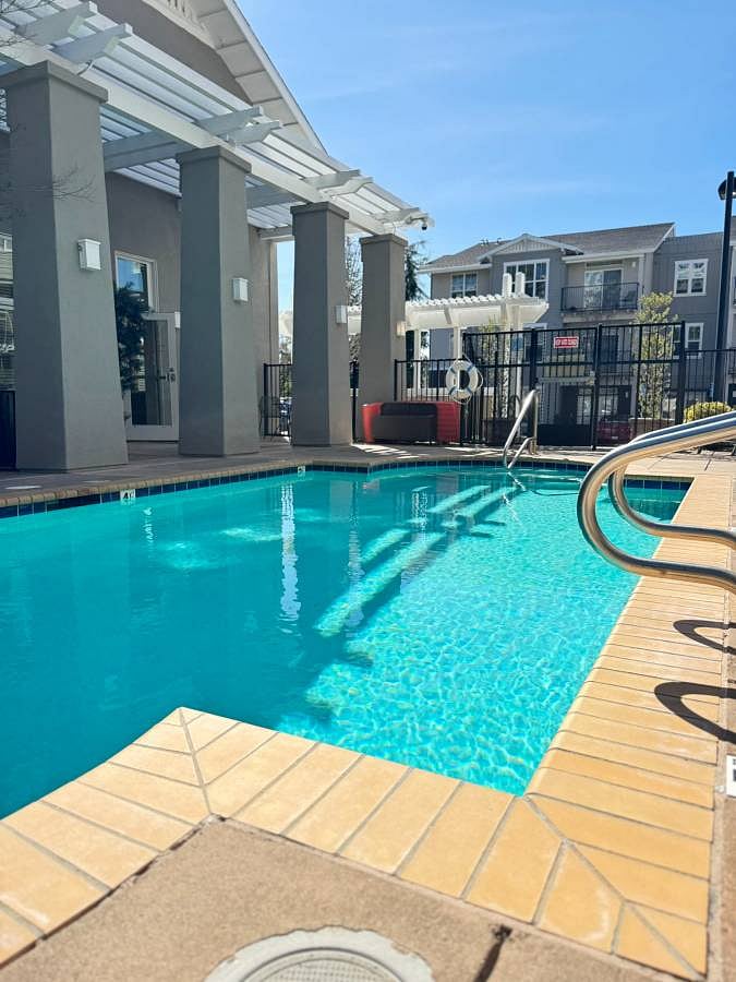 Furnished Finder property 986911_11 photo 8