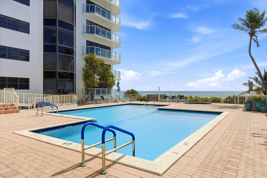 Beautiful heated pool with ocean views. Perfect place to unwind after work or on the weekends. Gets amazing sun. 