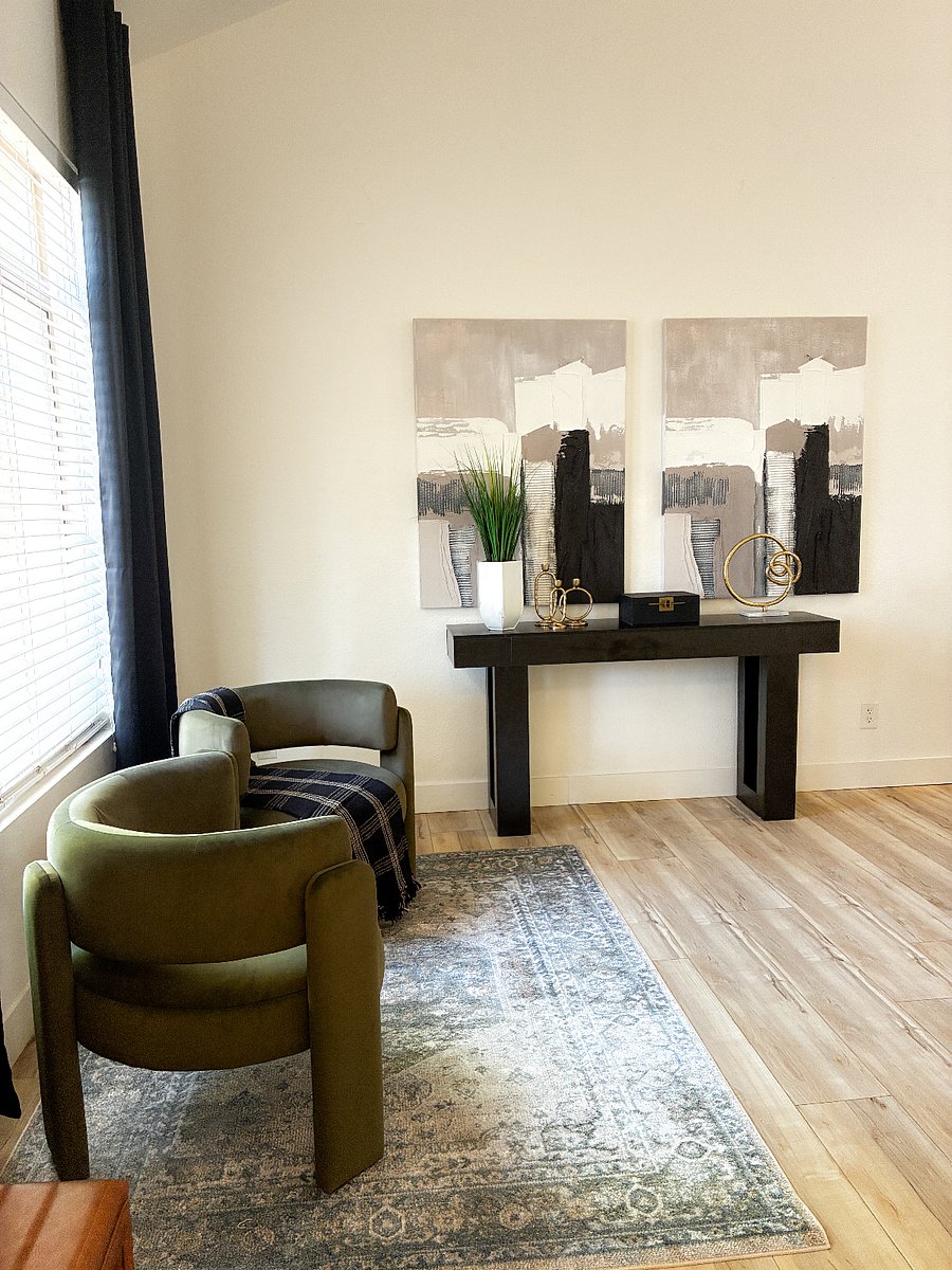 sitting area when entering the home