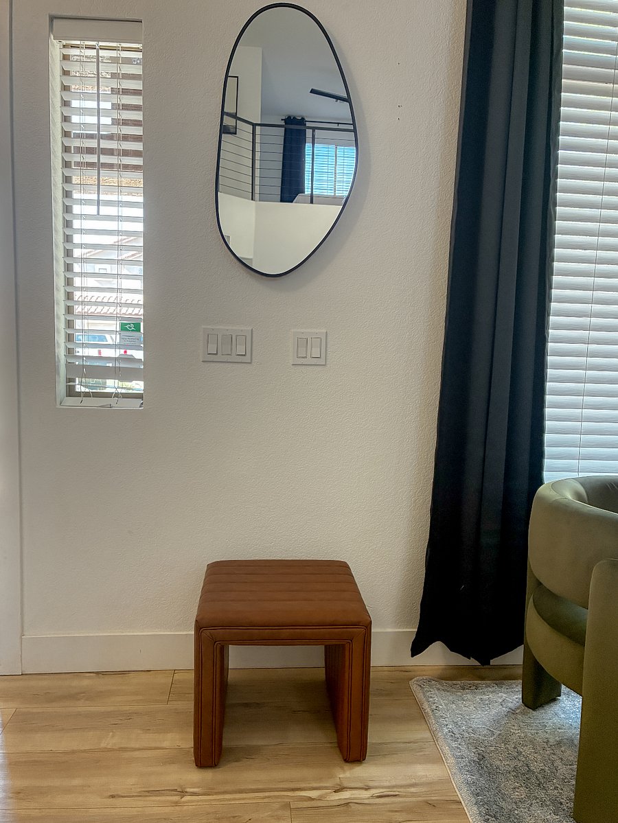 Shoe remover bench
