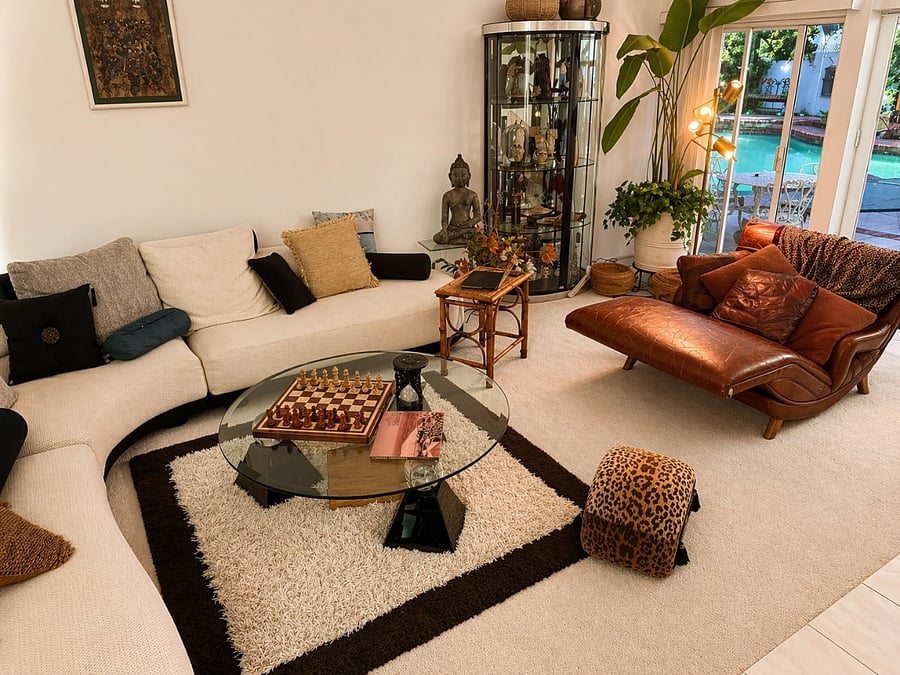 Main Living room with access to the pool area