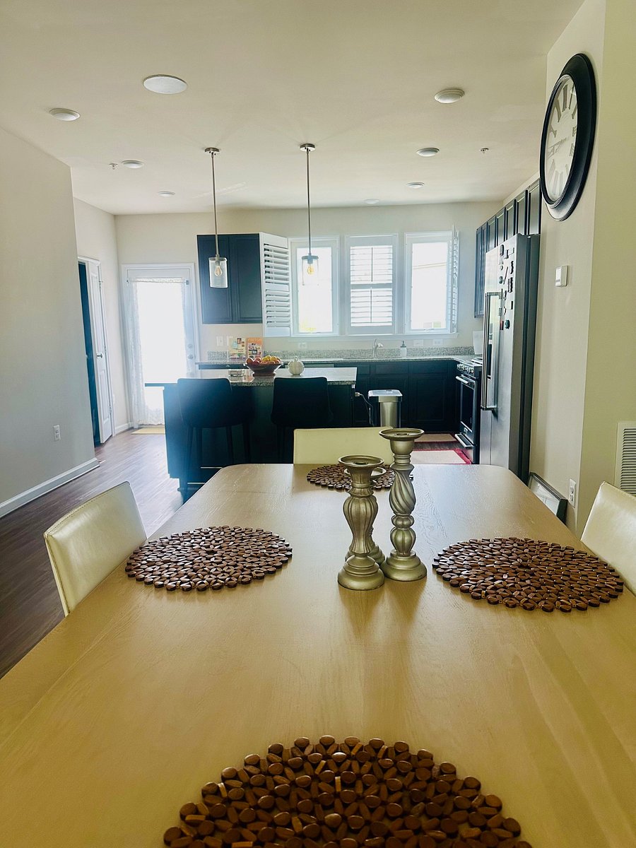 Kitchen & dining