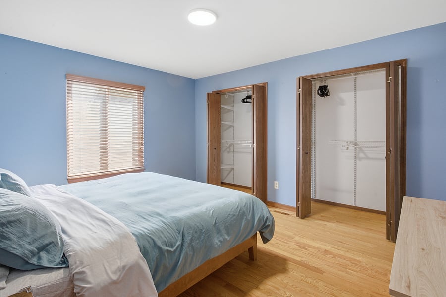 Bedroom 1: King size bed