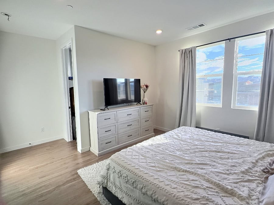 Furnished Finder property 987179_1 photo 5