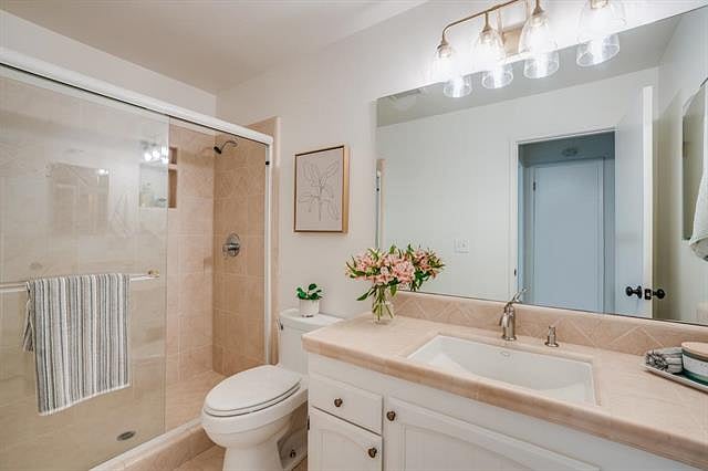 Downstairs bath with walk in shower