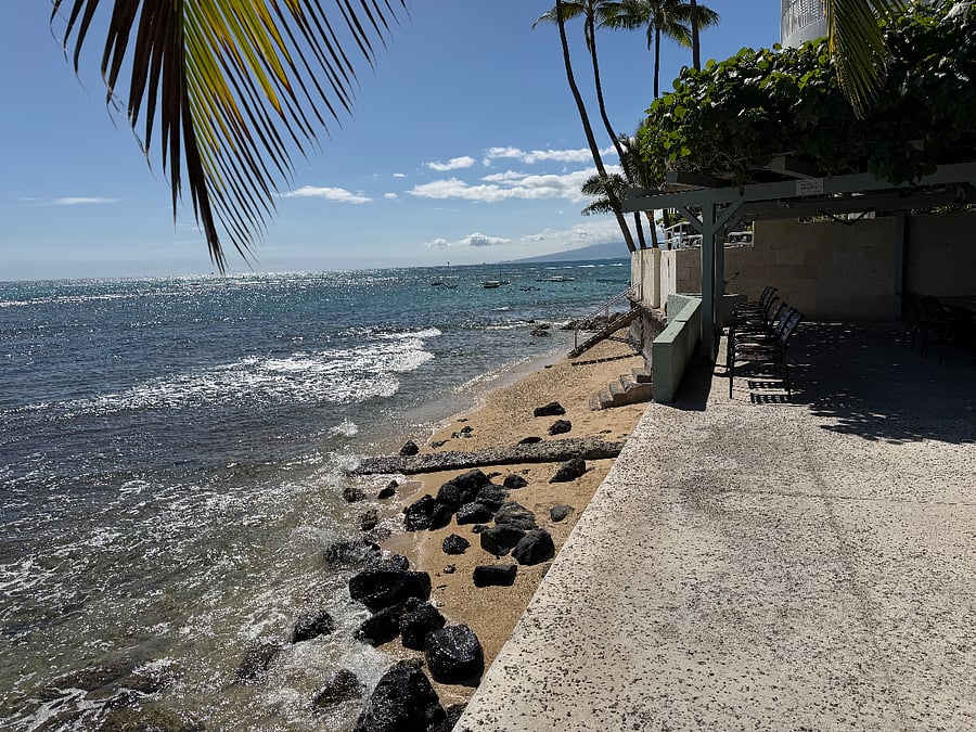 Down stairs Lounge, BBQ and Beach area