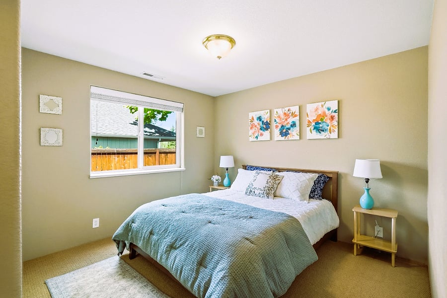 Queen bedroom
