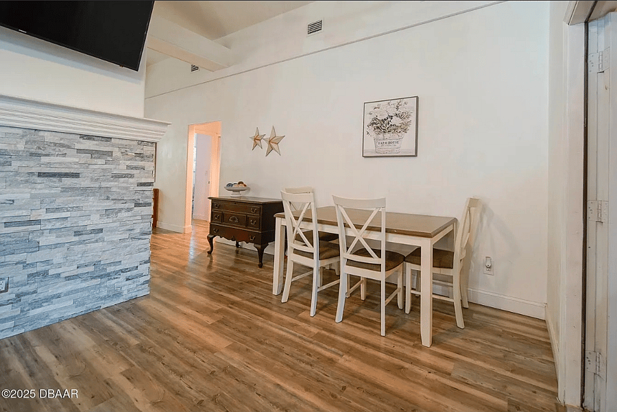 Furnished Finder property 987318_1 photo 6