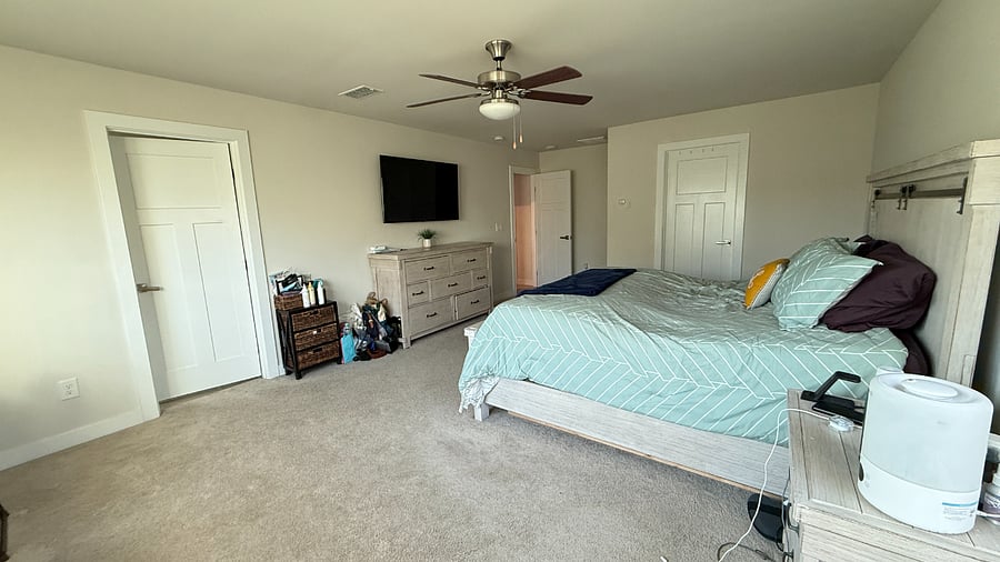 King Size bed has an adjustable mattress.