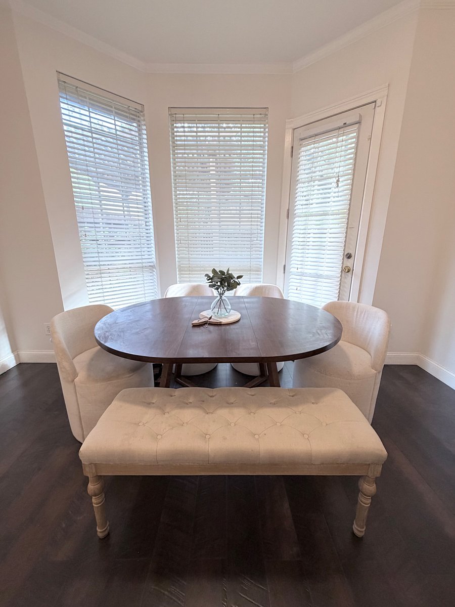 Breakfast nook