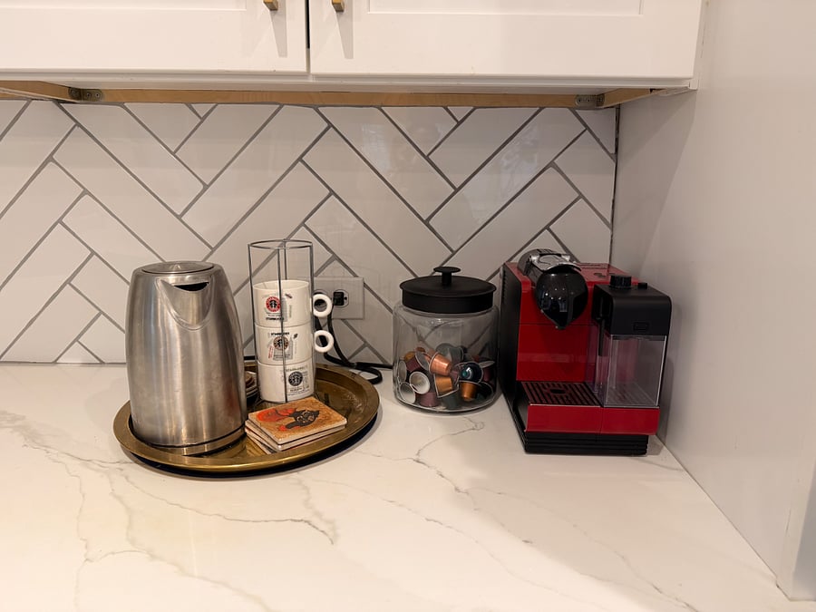 Hot water dispenser and Nespresso machine. Makes hot espresso in 1 minute!