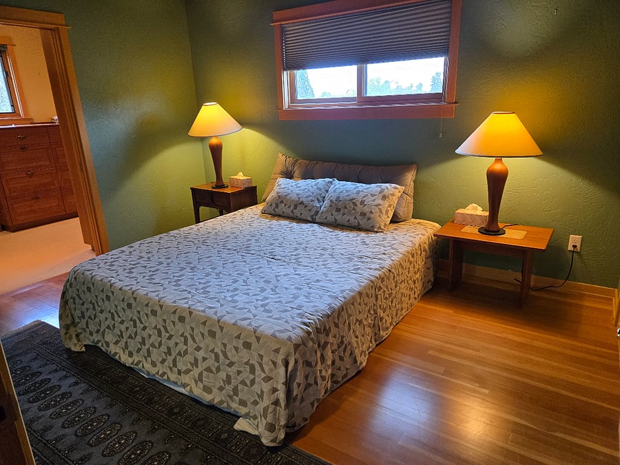 California King with walk-in double closet. Big room with lots of space.