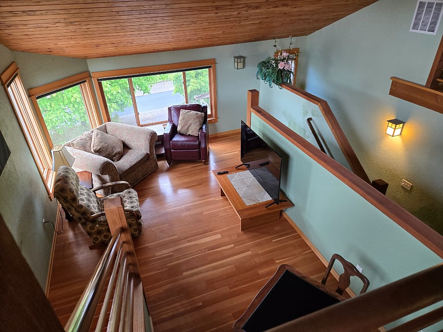 Looking down on the lower loft from the top.