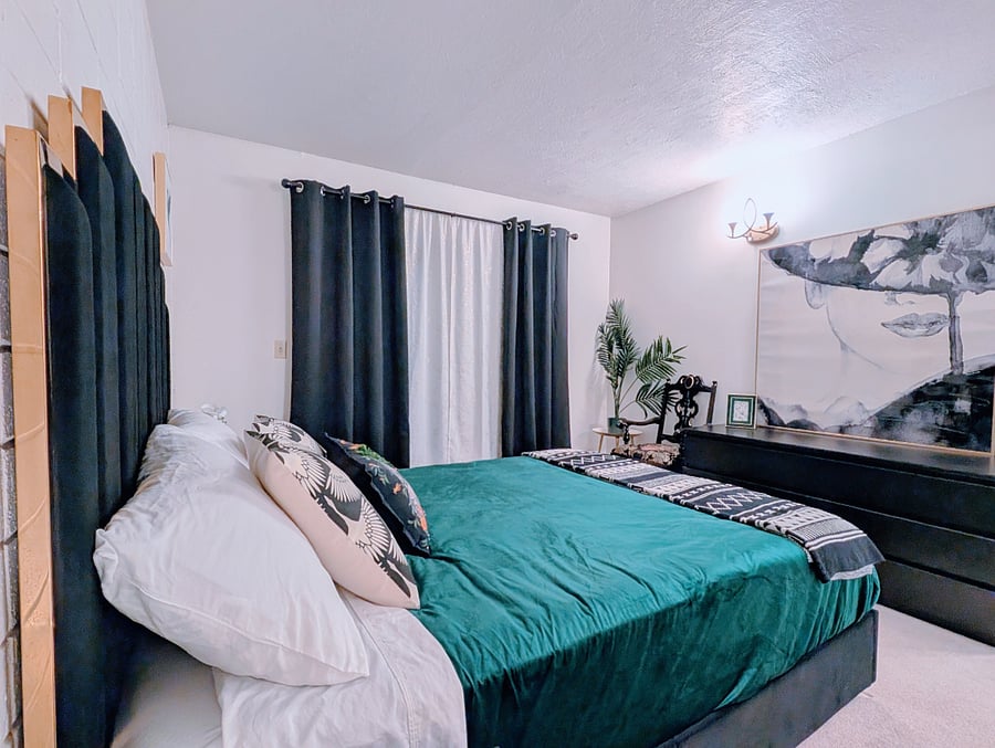Master bedroom with King Size bed and en-suite bathroom