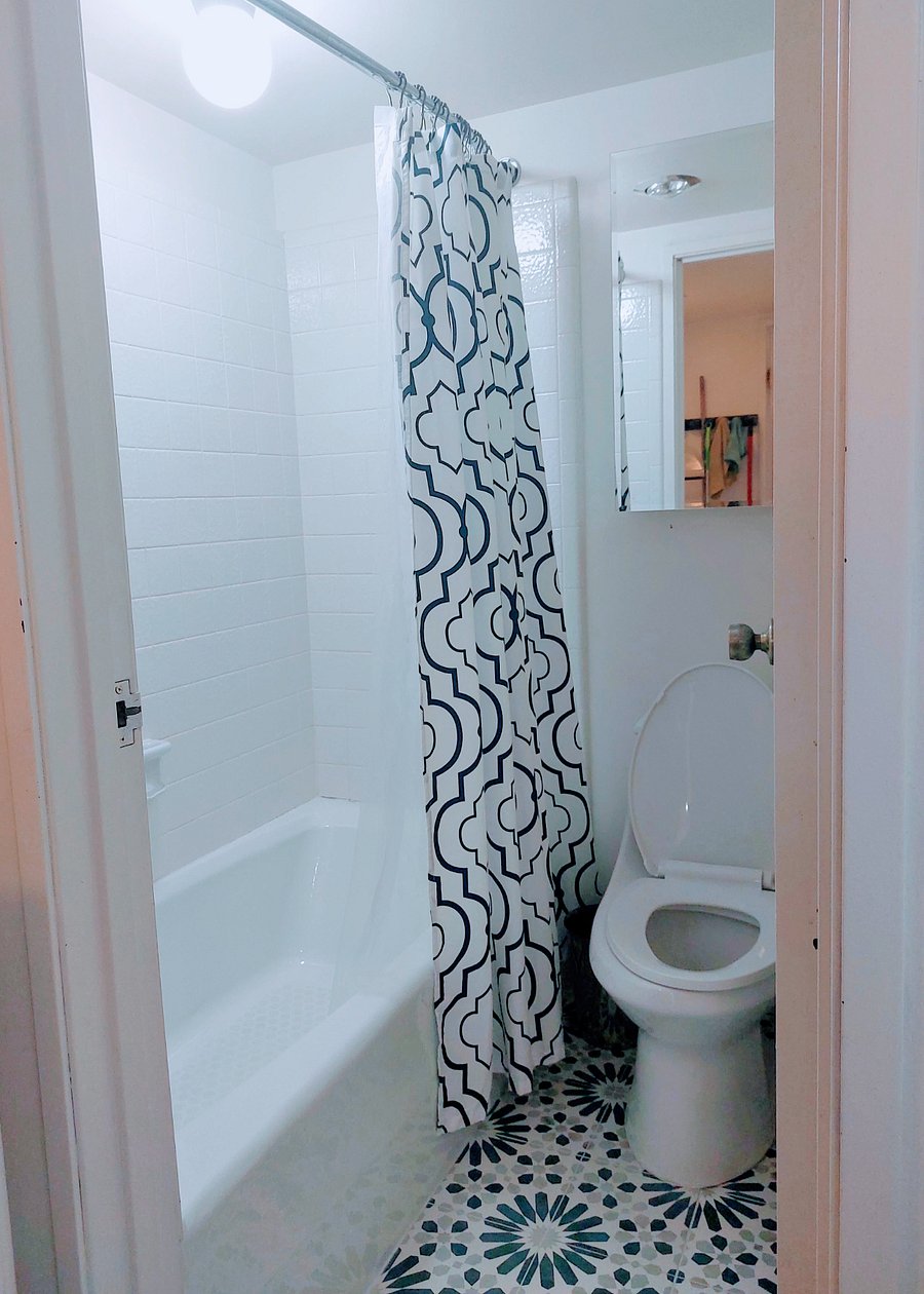 Bathroom 2 with large tub