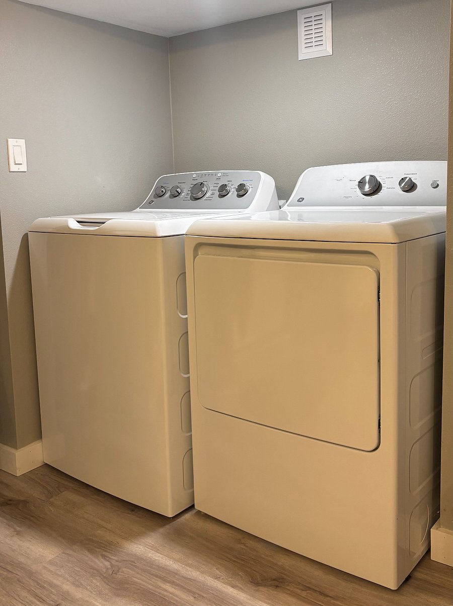Main Bath Washer & Dryer