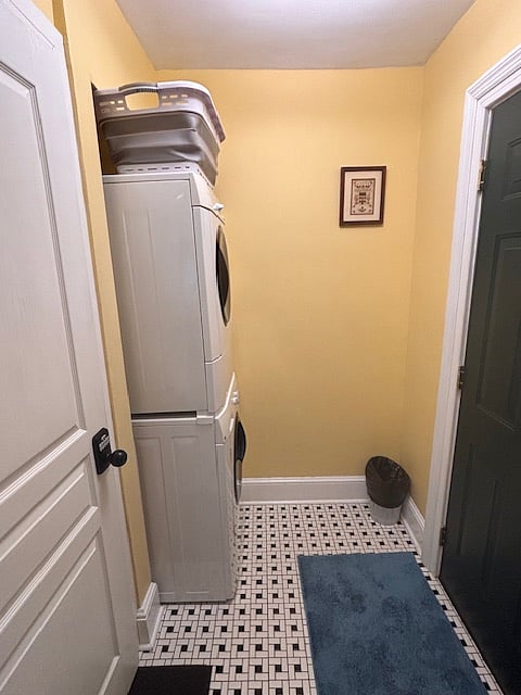 Entrance to the apartment from outside