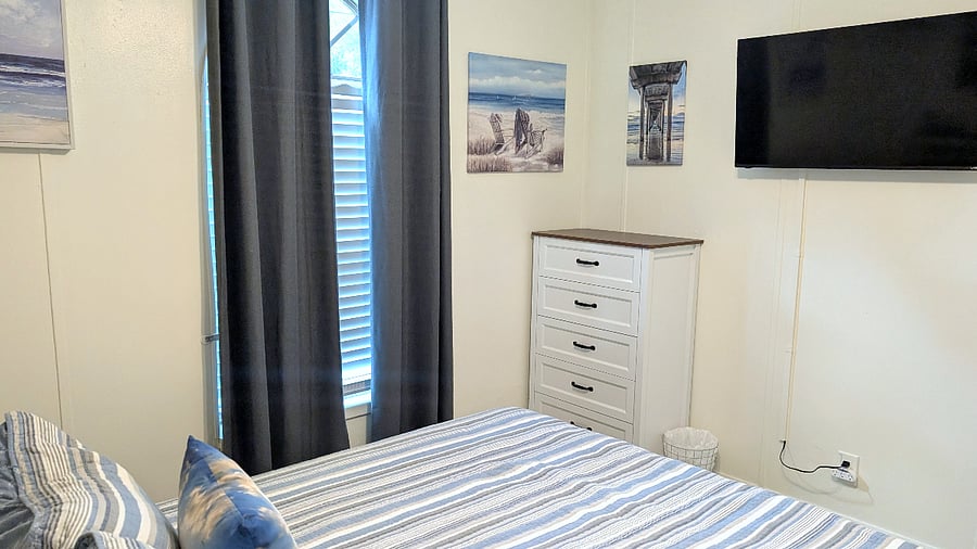 Second bedroom
