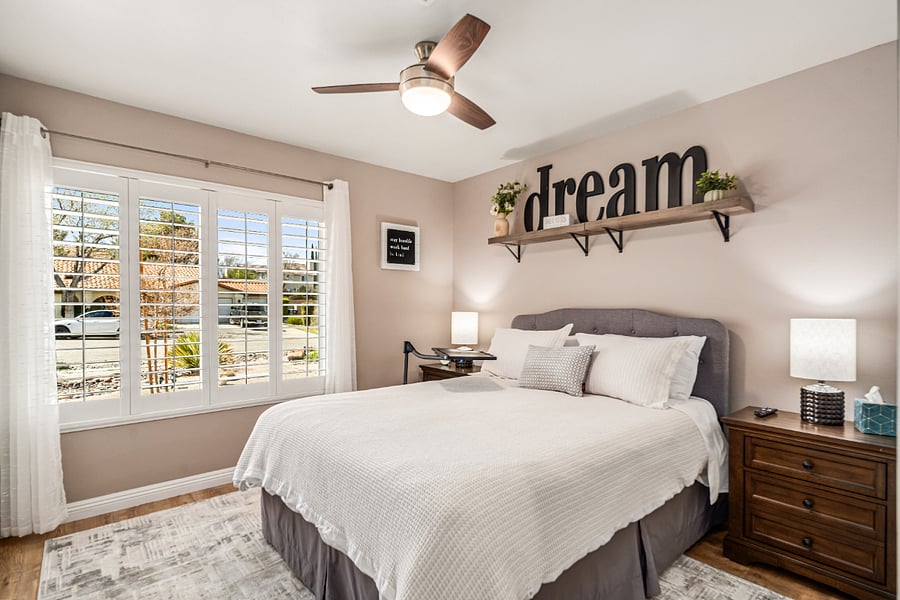 Guest bedroom