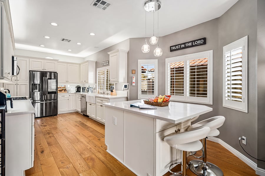 kitchen with island and seating for 4 people