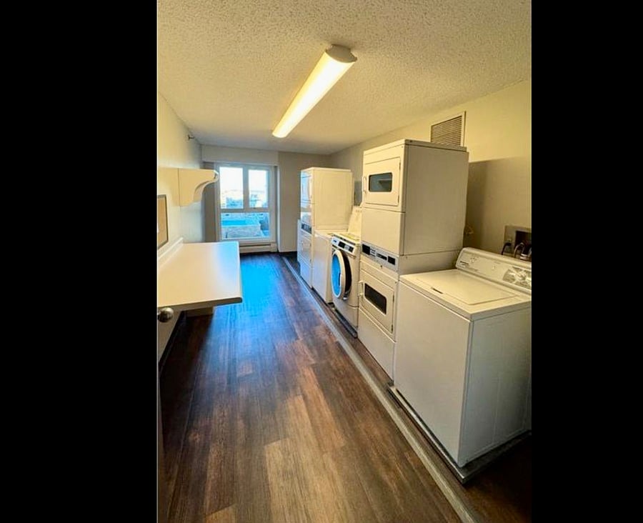 Furnished Finder property 987981_1 photo 18