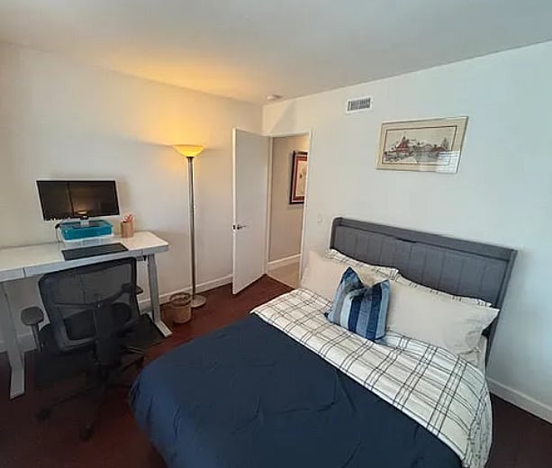 Furnished Finder property 988000_1 photo 4