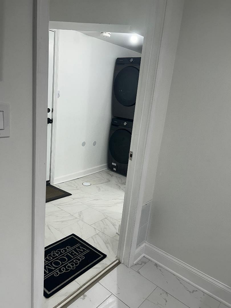 Furnished Finder property 988001_1 photo 6