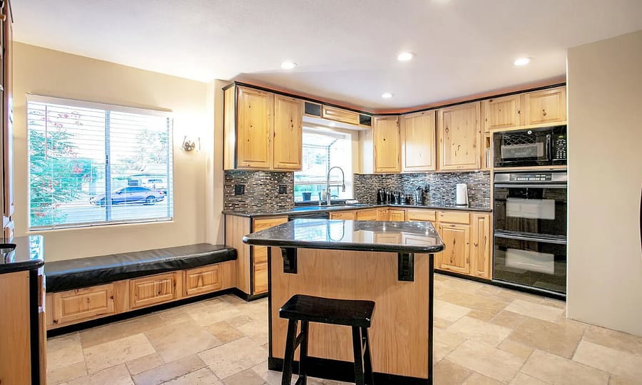 Kitchen with all appliances