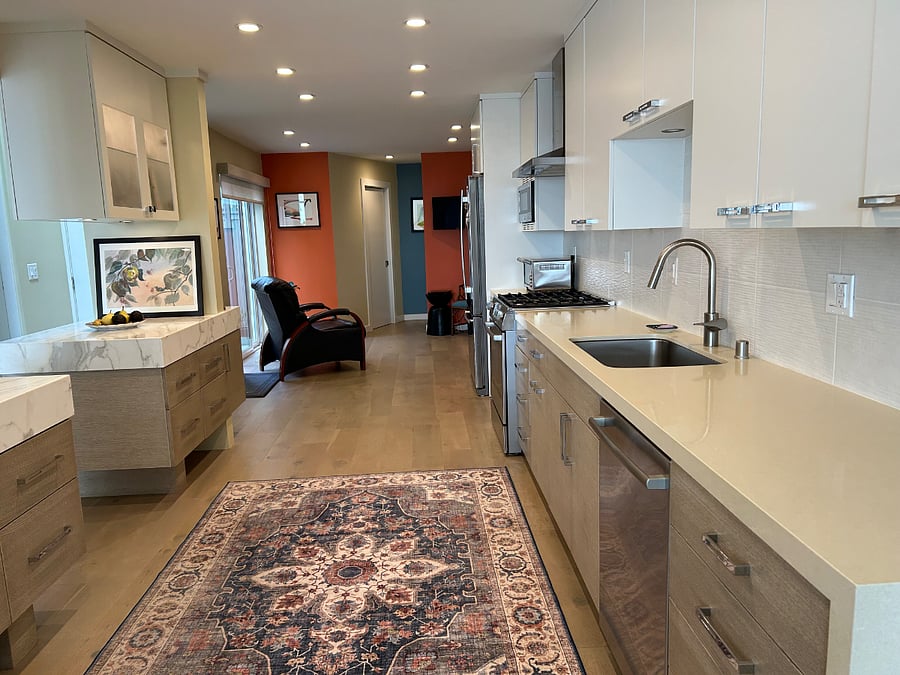 Open kitchen, reading area, powder room