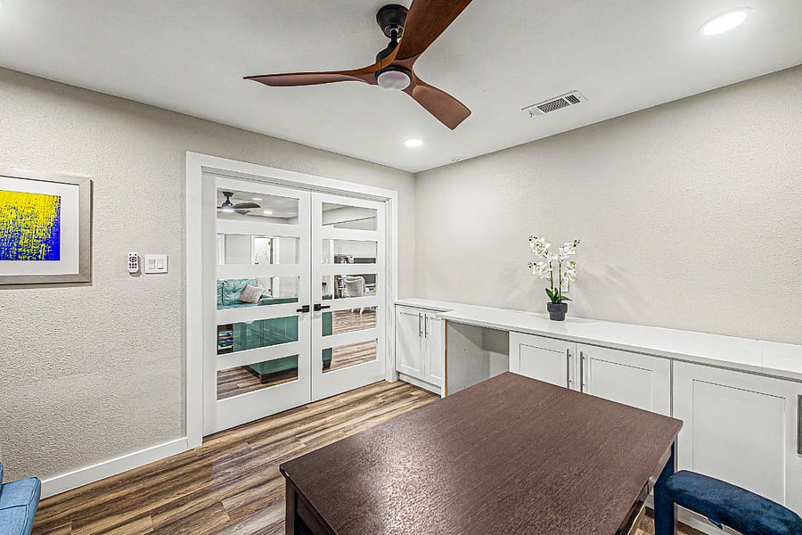 Office area for Meetings or Work