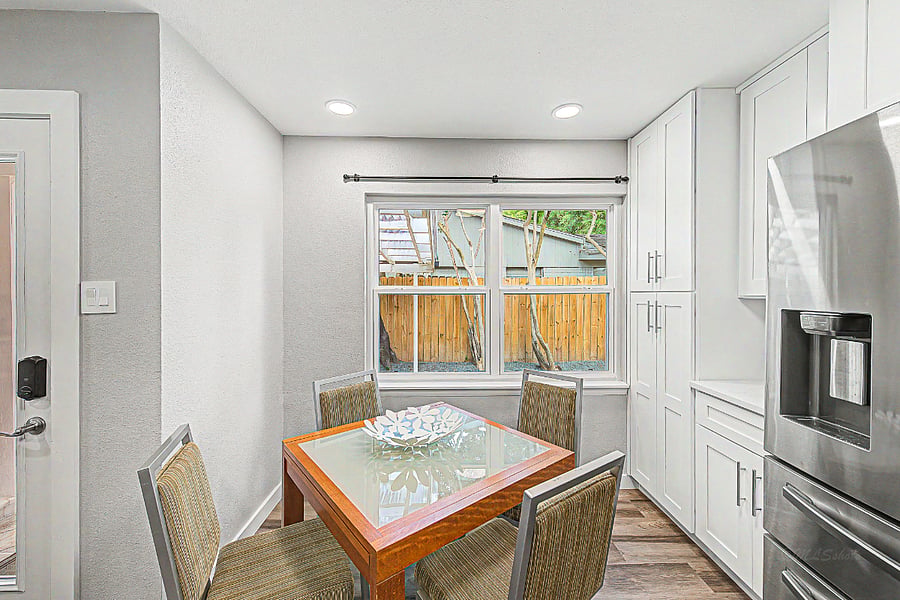 Breakfast area