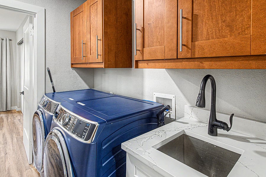 Utility area with sink