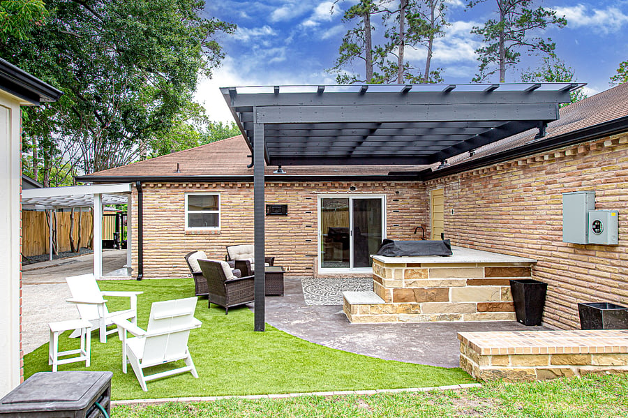 Outdoor area with a gourmet Kitchen