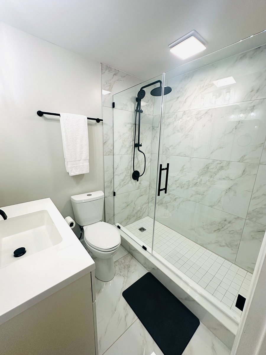 Ensuite Master Bathroom
