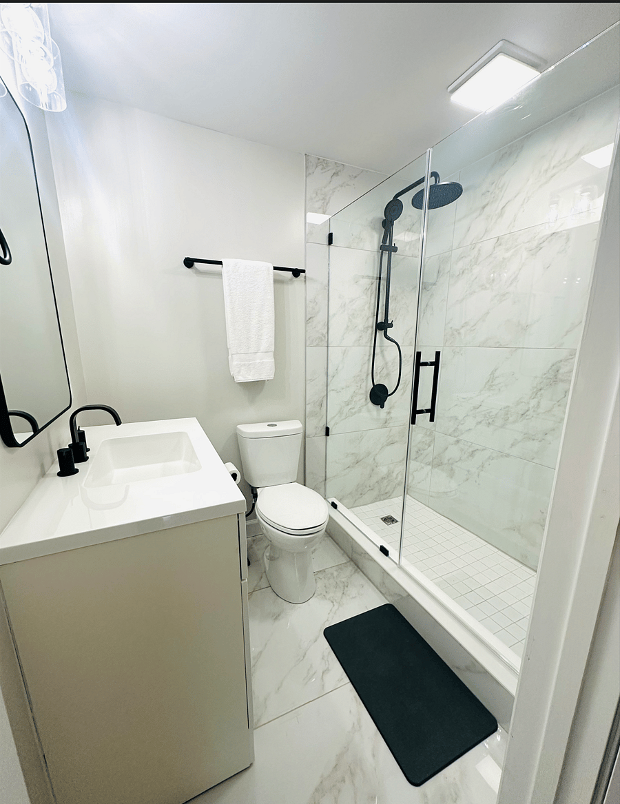Ensuite Master Bathroom