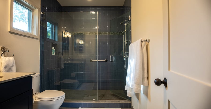 upstairs full bath
