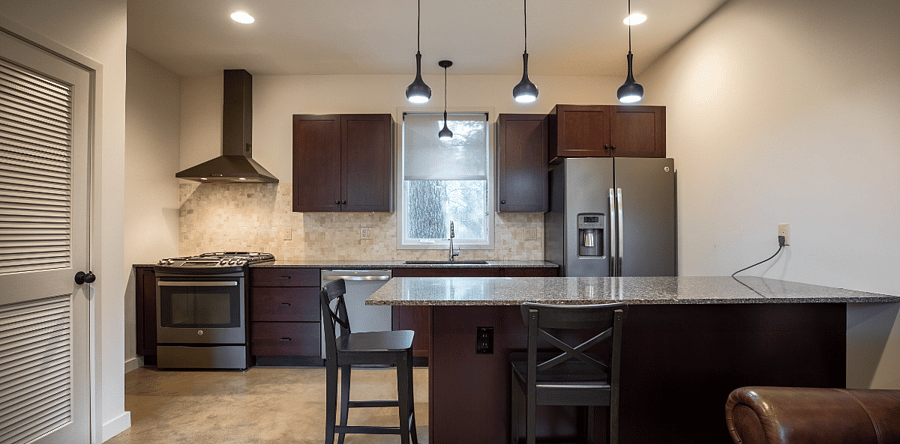full kitchen