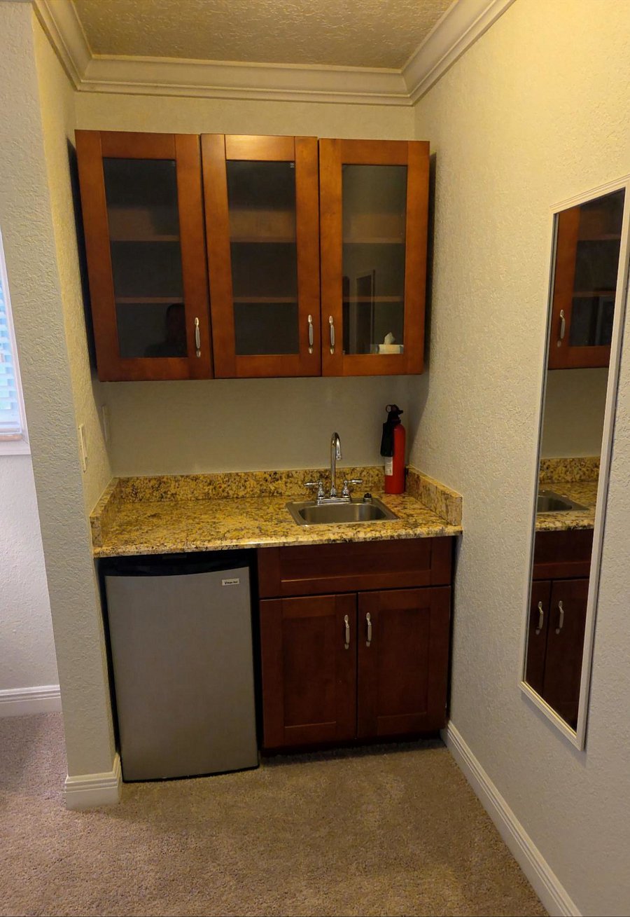 Primary Bedroom Wet Bar