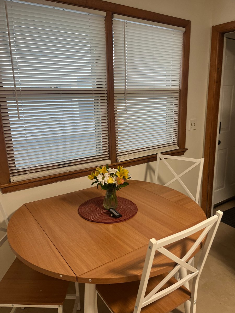 Breakfast nook that can seat four!