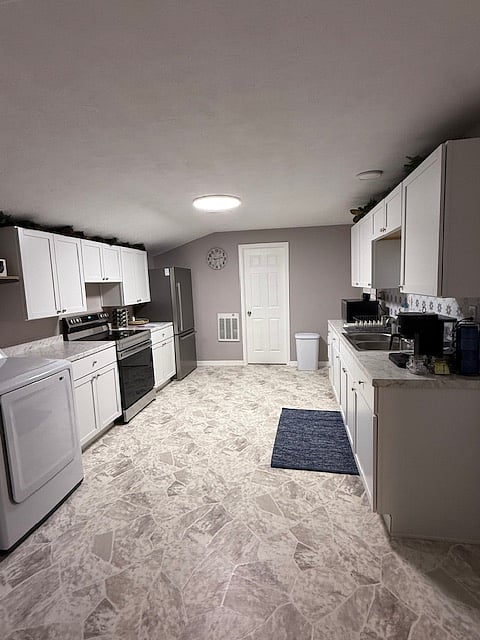 Furnished Finder property 988314_1 photo 8