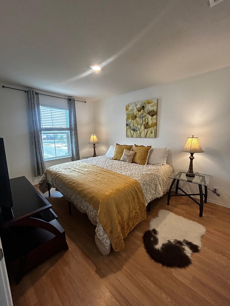 Second room with King size bed. Blackout curtains.