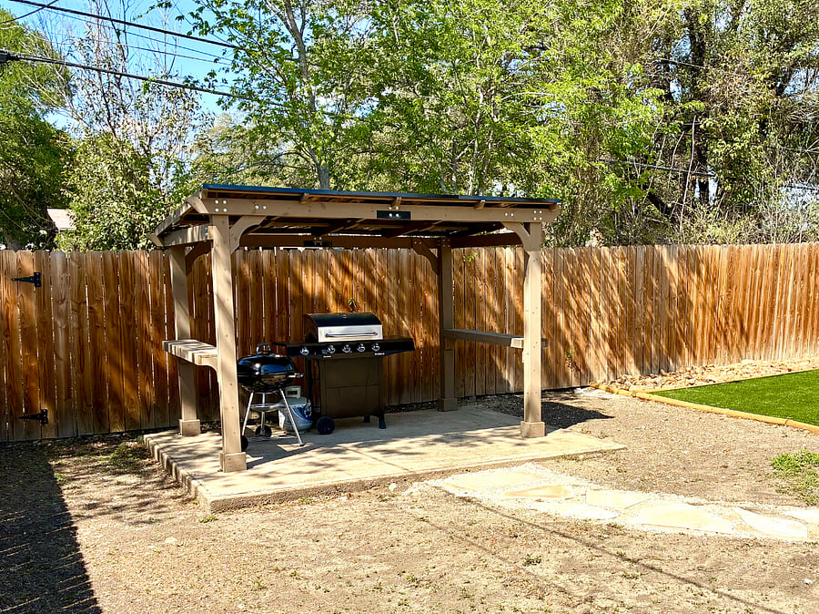Charcoal and propane gas grill