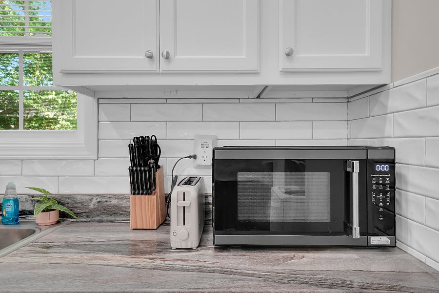 Microwave, Toaster, Cutlery Set