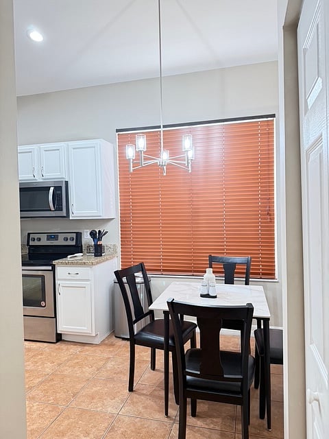 Kitchen dining area