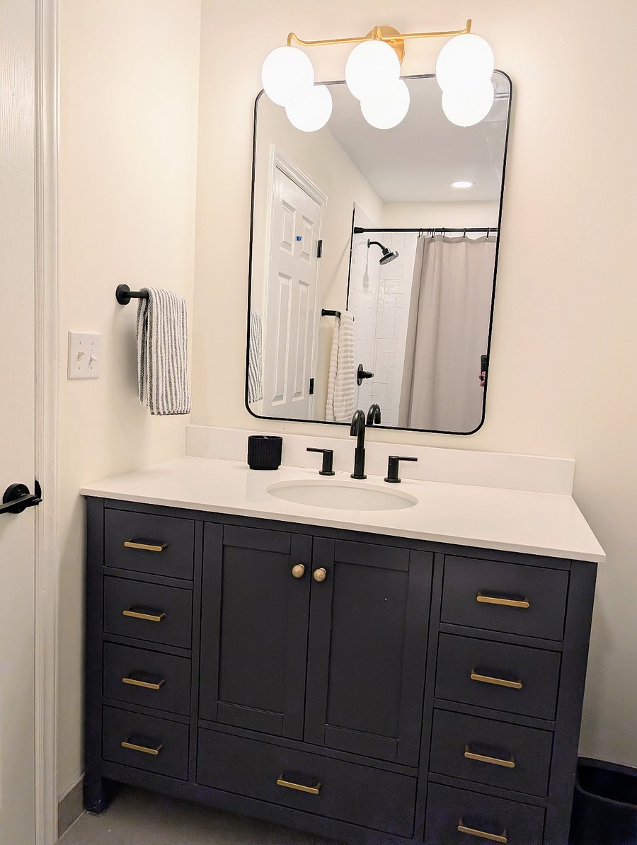 Main floor bathroom with shower