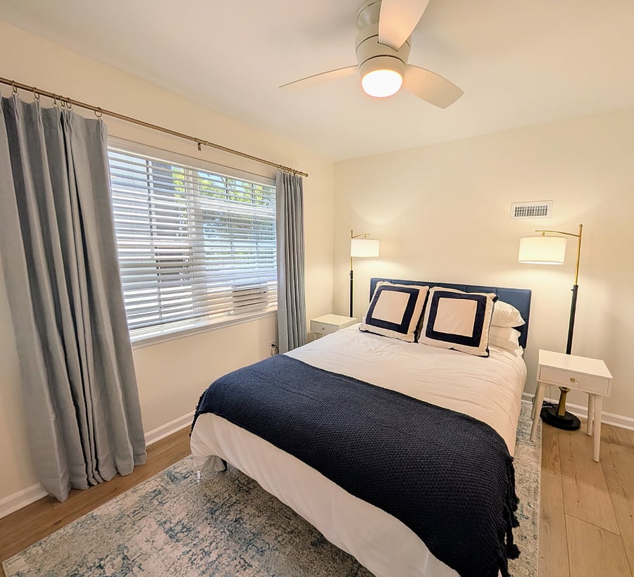 3rd bedroom on 2nd floor queen size bed