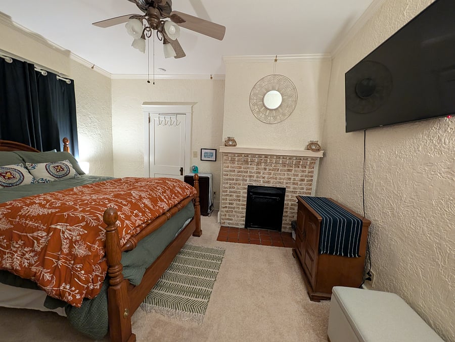 Bedroom #1