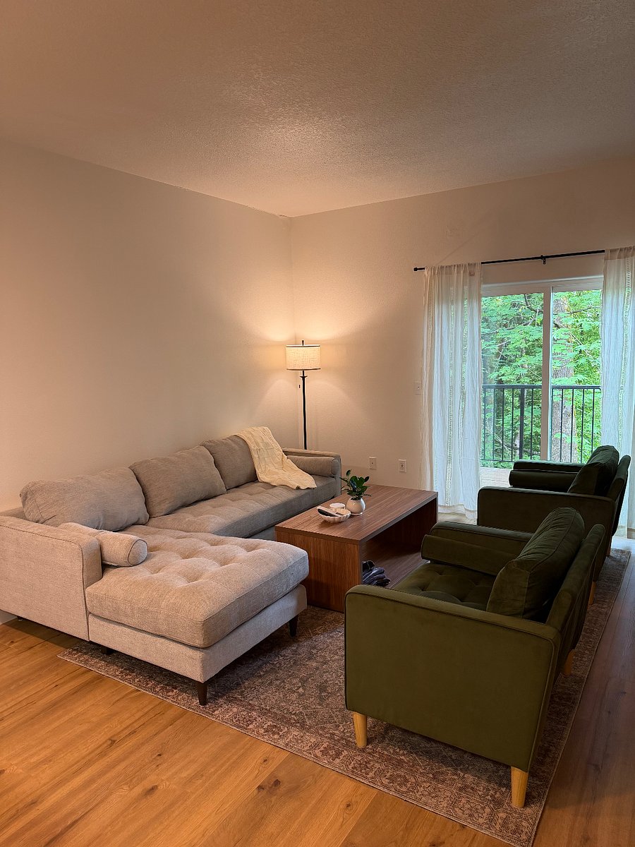 Shared Common Area - Living Room
