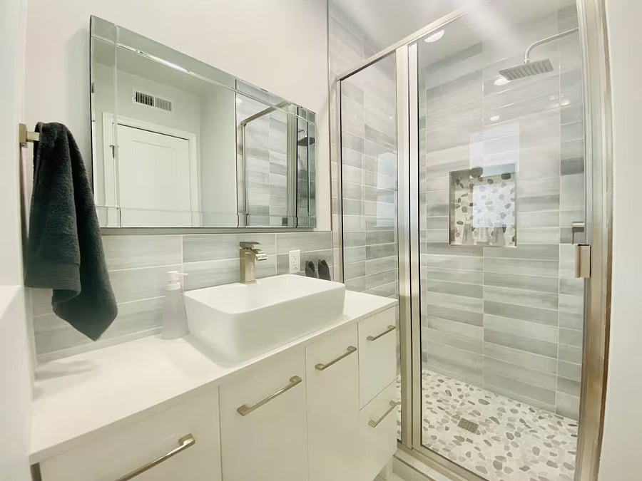 2nd bathrooom