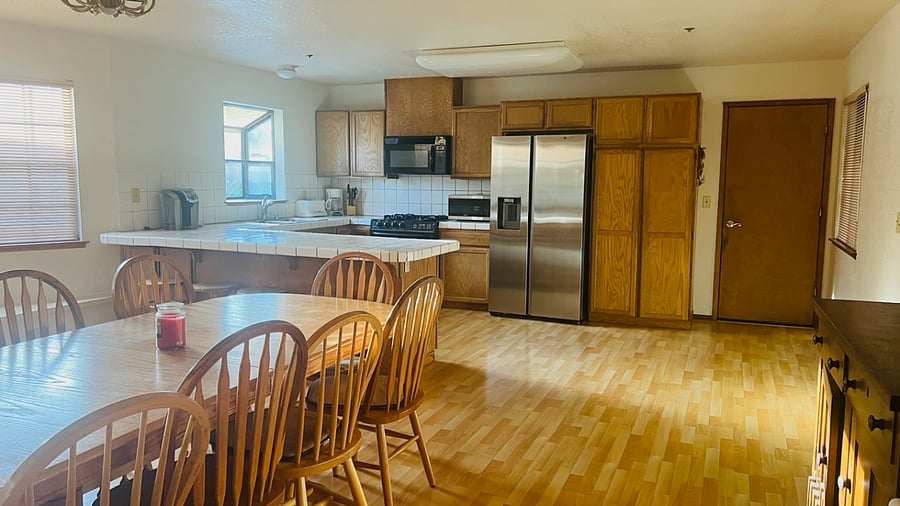 Common Area Kitchen
